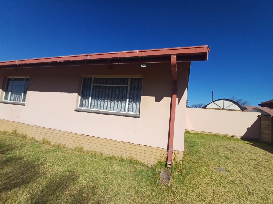 3 Bedroom Property for Sale in Vaalpark Free State